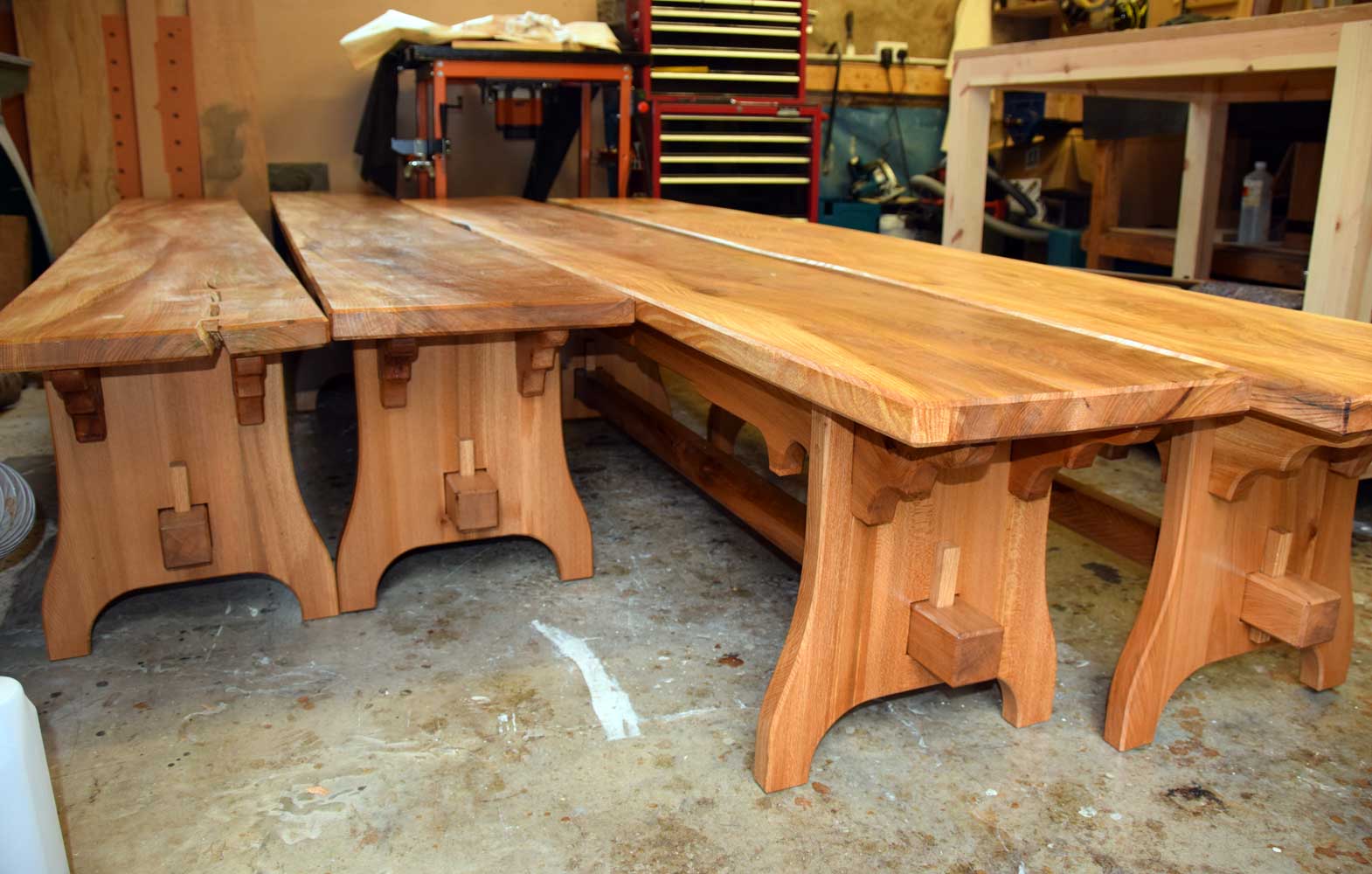 Classic Elm Bench