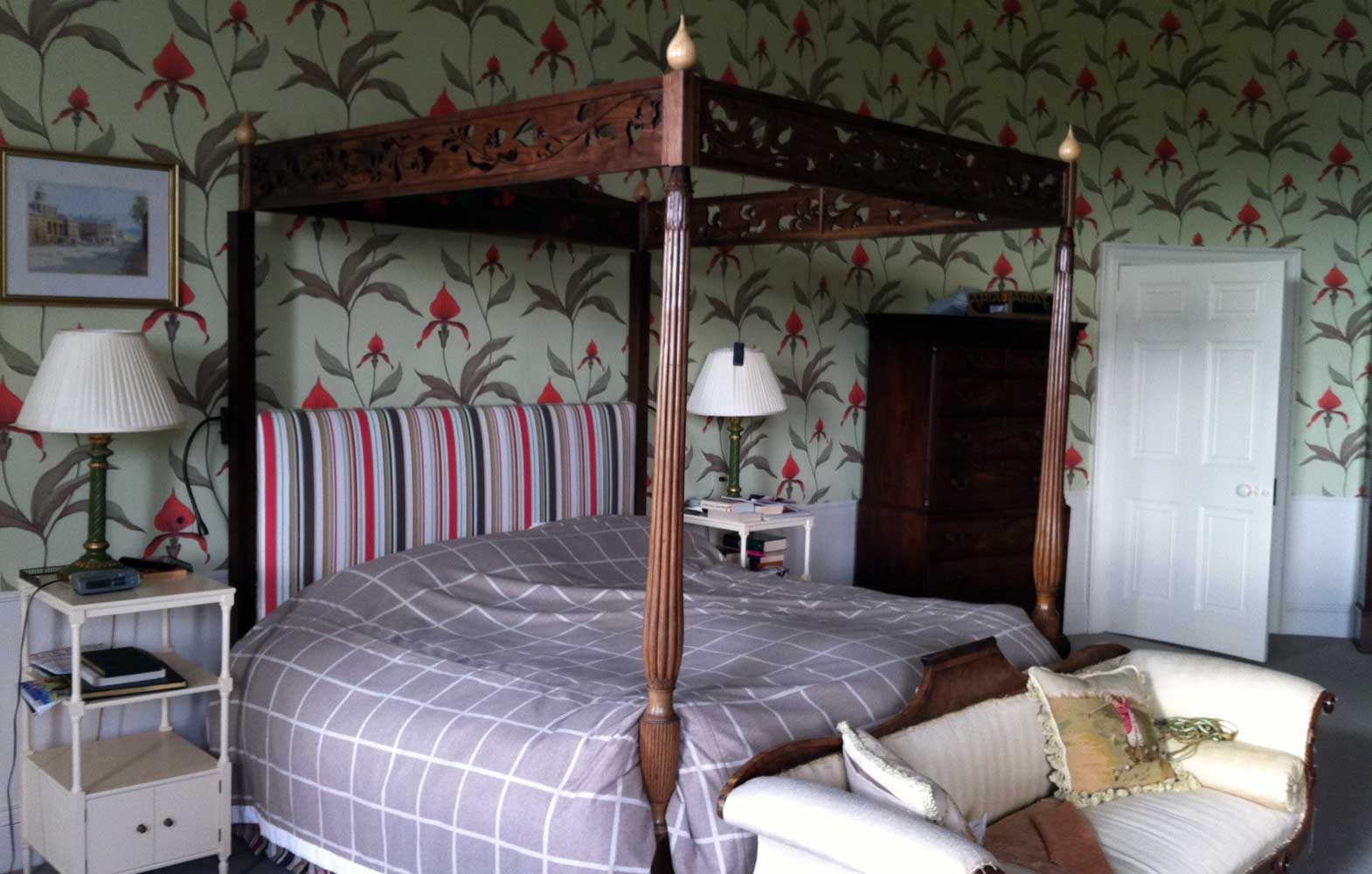 Four Poster Bed